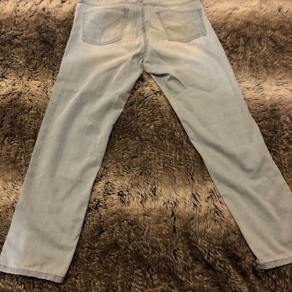 Women’s Jeans - Picture 4 of 5